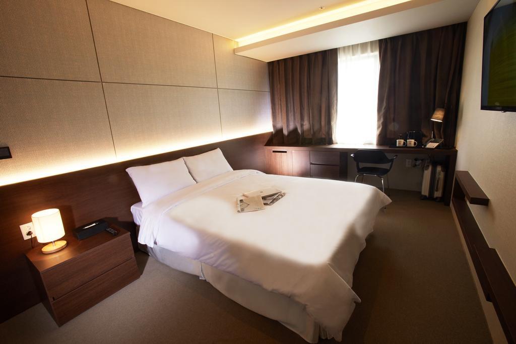 M Stay Hotel Gyeonggi Giheung Йонгин Экстерьер фото