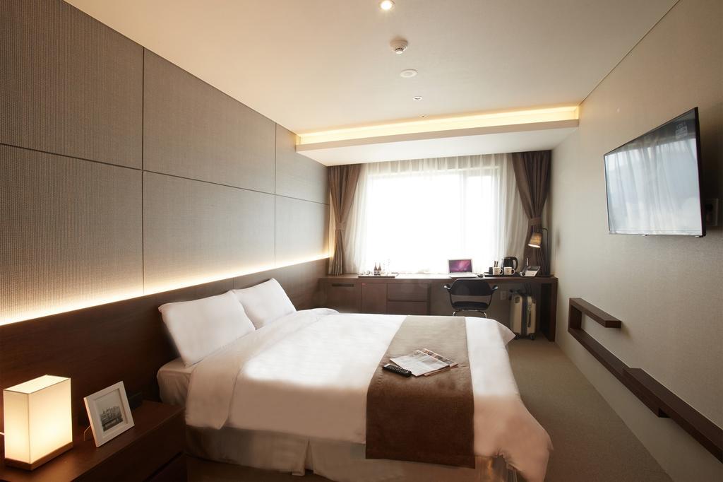 M Stay Hotel Gyeonggi Giheung Йонгин Экстерьер фото